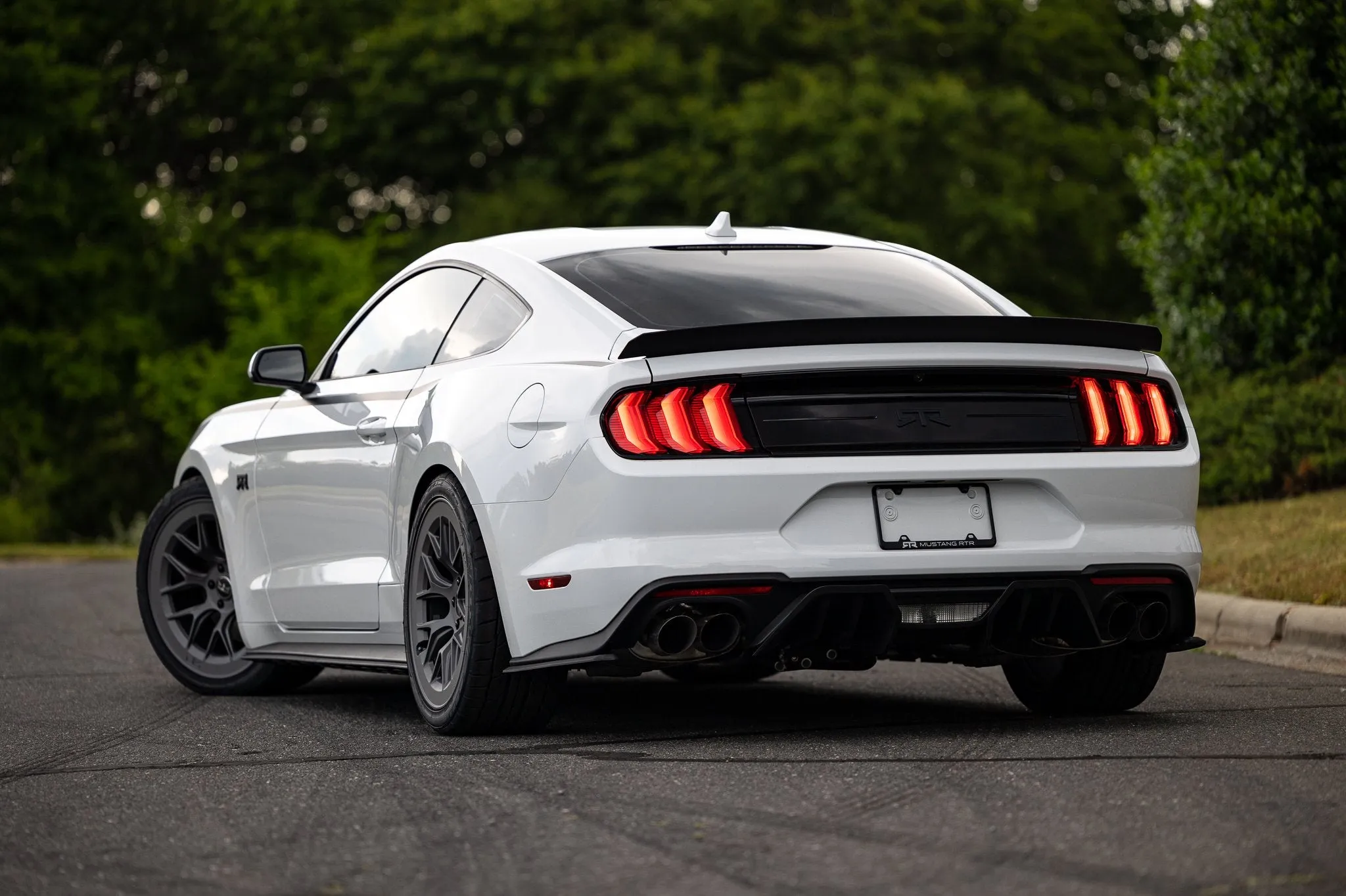 Aero 7 Wheel Kit Set of 4 Staggered 20x9.5 & 20x10.5 for Mustang 2005-23 & 2024  | RTR