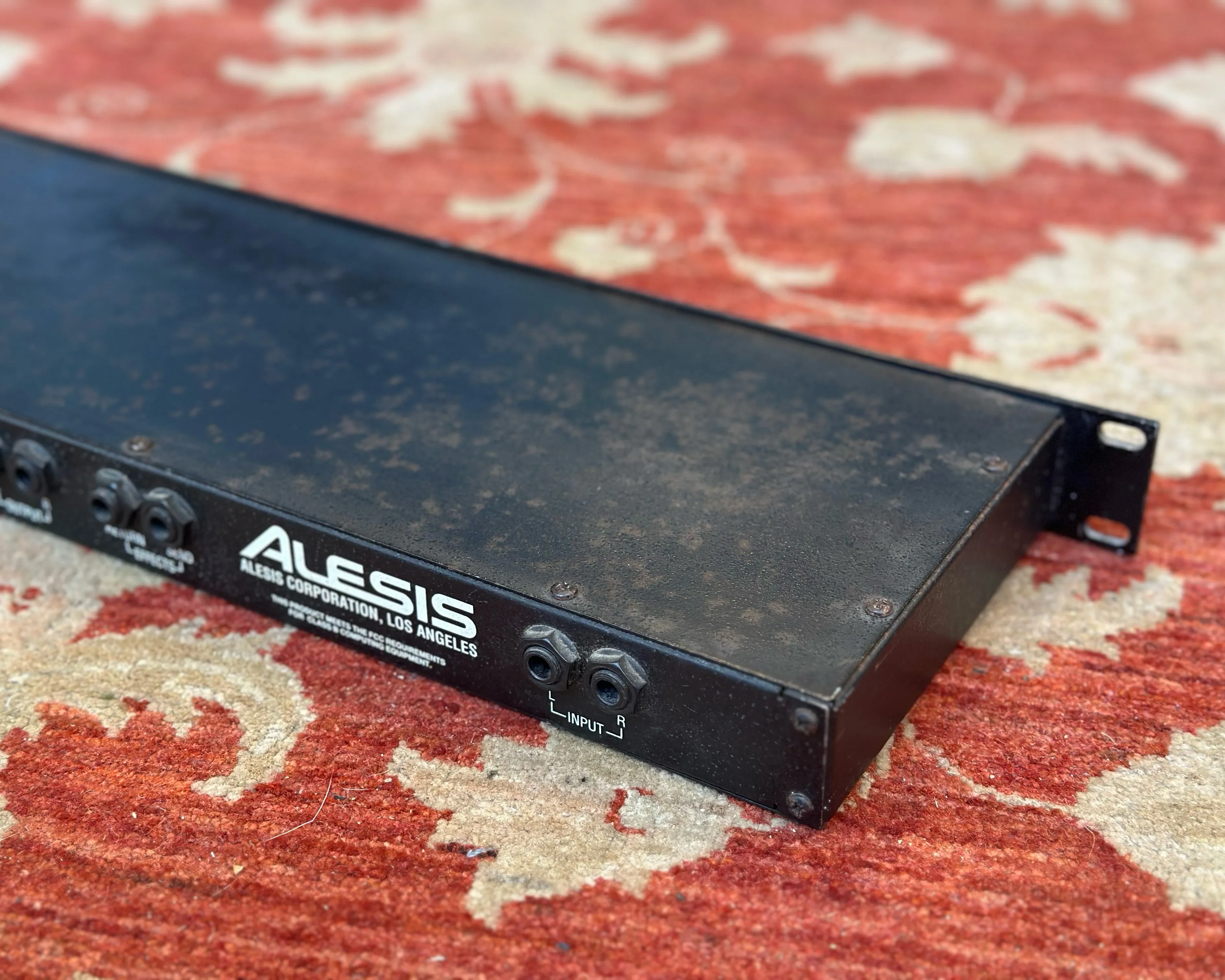 ALESIS Quadraverb GT Guitar Effects Processor