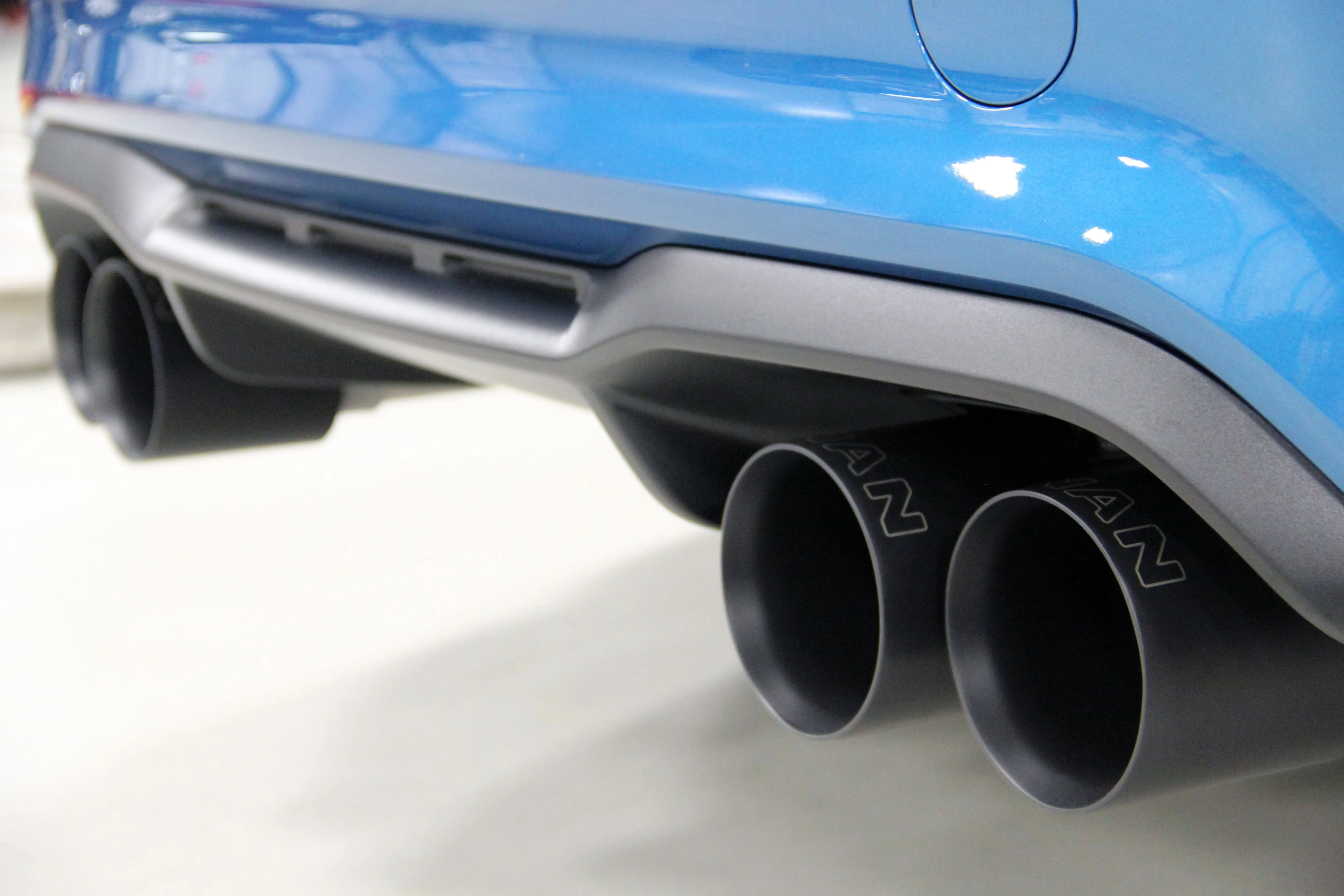 DINAN FREE FLOW AXLE-BACK EXHAUST & X-PIPE - 2019-2021 BMW M2C